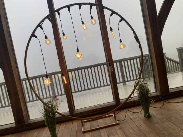 Hanging Edison Bulb Moongate