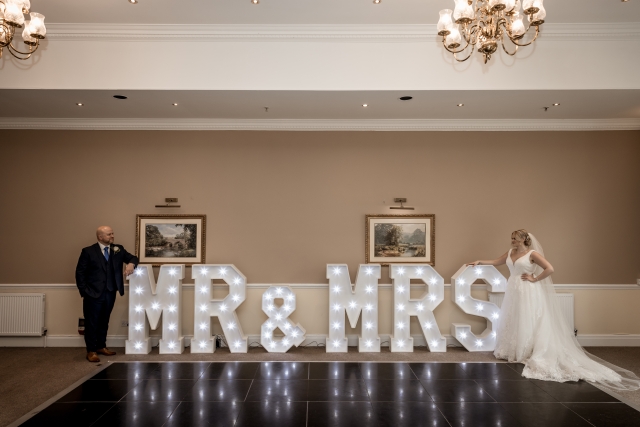 Light Up Mr & Mrs Letters