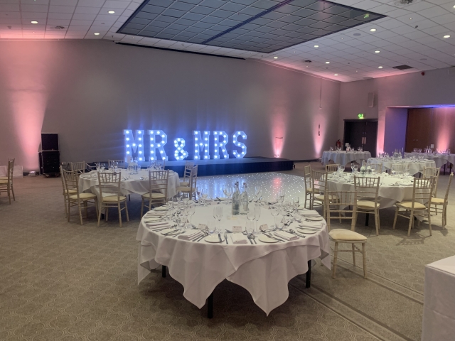 Light Up Mr & Mrs Letters