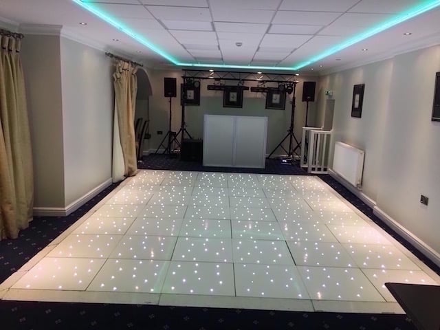 Waterton Park - Boat House - 12 x 16 White Starlight Dance Floor