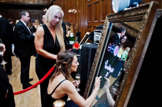 sign-2-1 Mirror Photo Booth Hire
