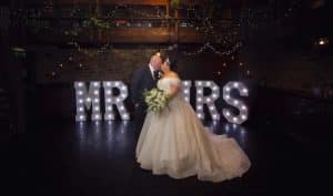 Light Up Mr & Mrs Letters